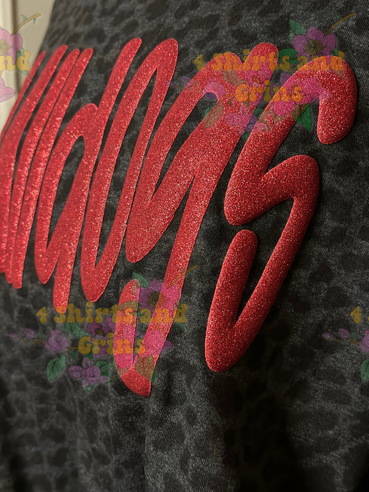 ๐ฅ Bulldogs Glitter Puff Leopard Tee โ Fierce Spiritwear for Game Day! ๐พ