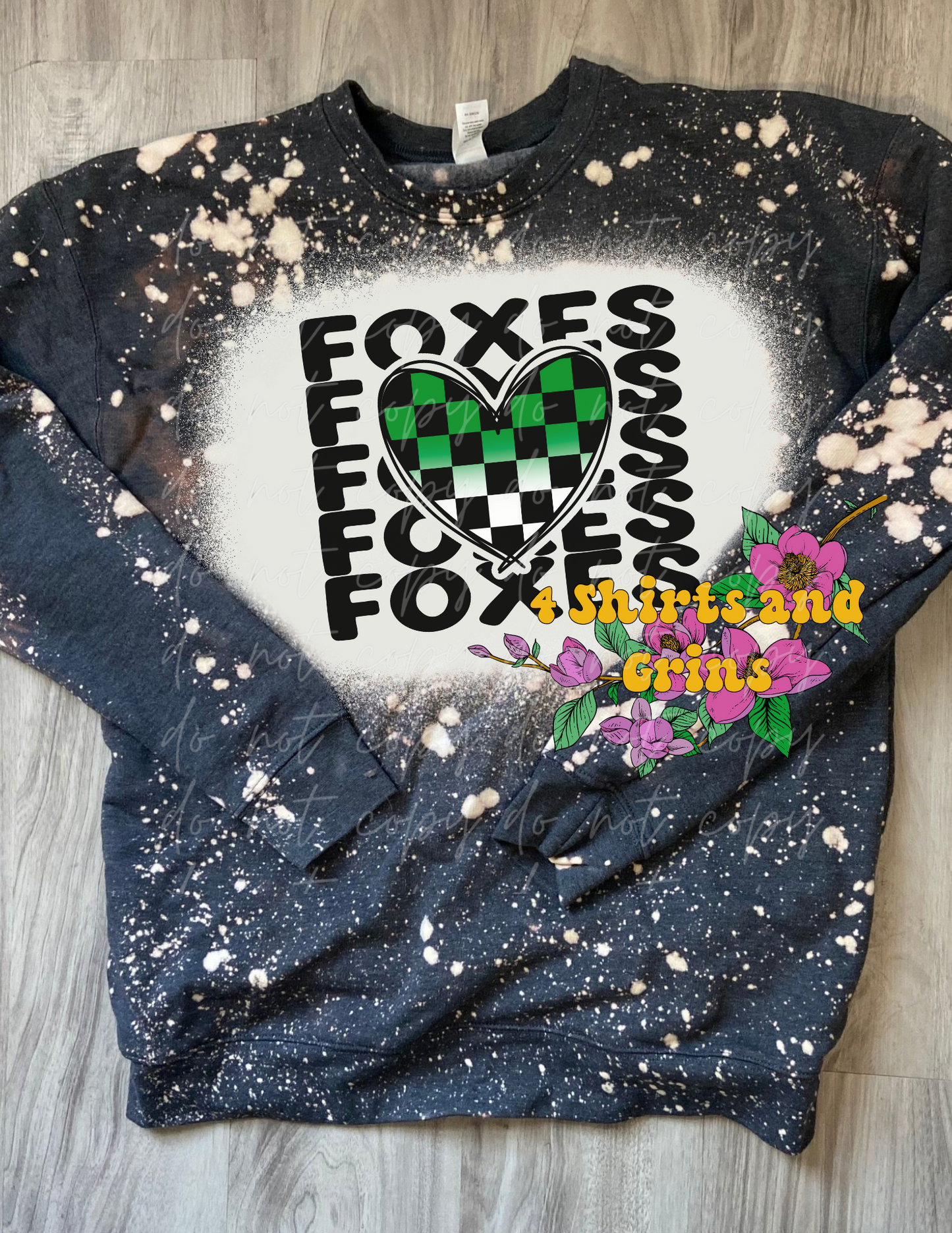 Stacked Foxes and Ombre Green Heart Bleached